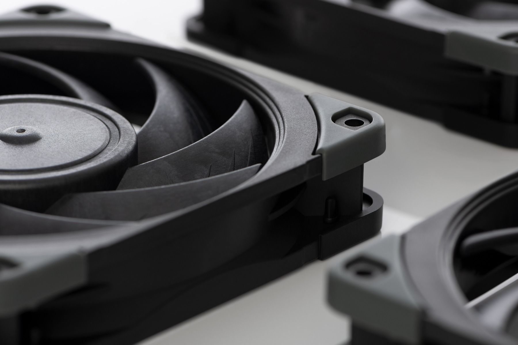 Noctua Вентилатор Fan 120mm NF-A12x25-PWM chromax.black.swap