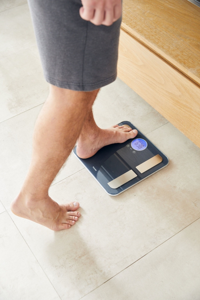 Beurer BF 195 diagnostic bathroom scale; round LCD display; Weight