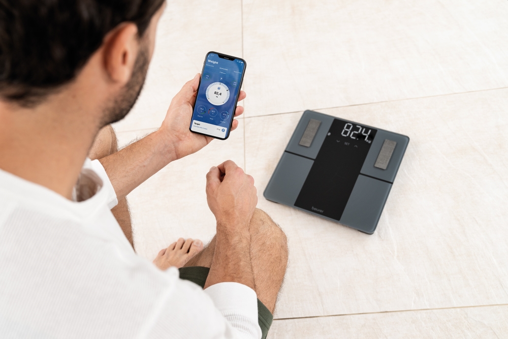 Beurer BF 500 BT diagnostic bathroom scale in black