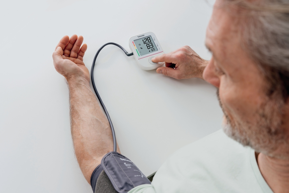 Beurer BM 38 upper arm blood pressure monitor