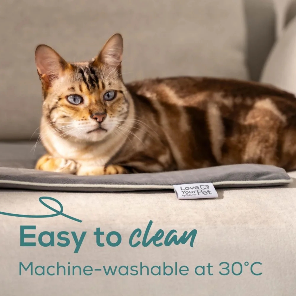 Beurer PP 220 Sammy Large heating mat for dogs and cats; Proven safety; Integrated bite protection on the power cable&protected heating element; Machine-washable cover and waterproof heating element