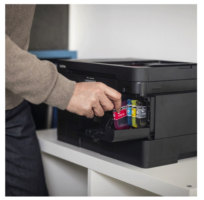 Brother LC527XLY Yellow Ink Cartridge for MFCJ5010DW/MFCJ5110DW - 2000 page yield